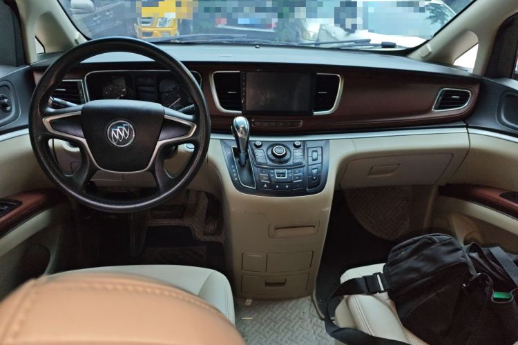 Used Buick GL8 2014 2.4L CT Luxury Business Comfort Edition Center Console