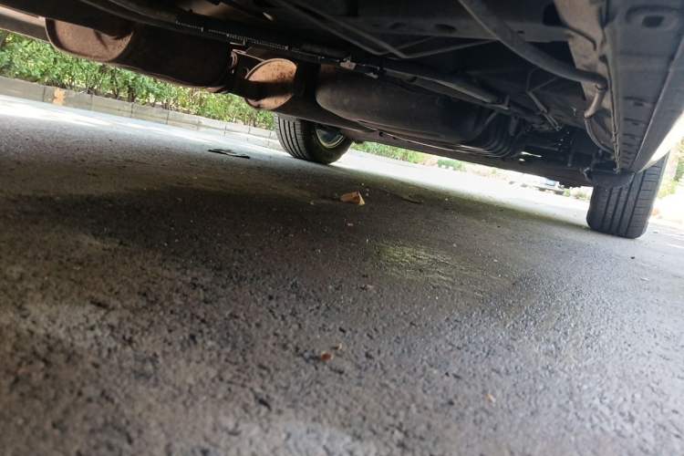 Used Buick GL8 2014 2.4L Executive Edition Chassis Front Left