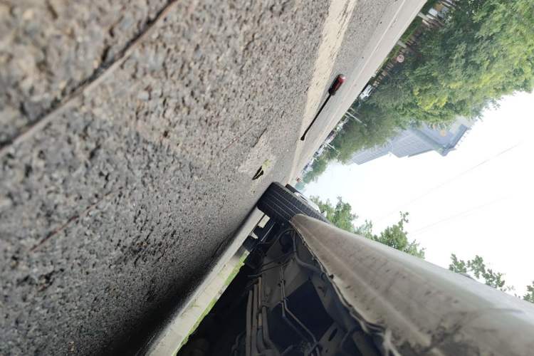 Used Buick GL8 2014 2.4L Classic Edition Chassis Rear Left