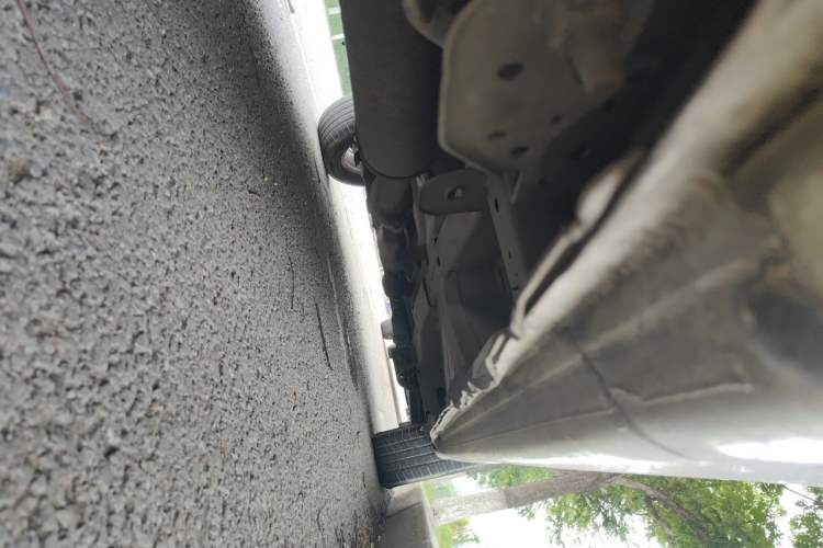 Used Buick GL8 2014 2.4L Classic Edition Chassis Rear Right