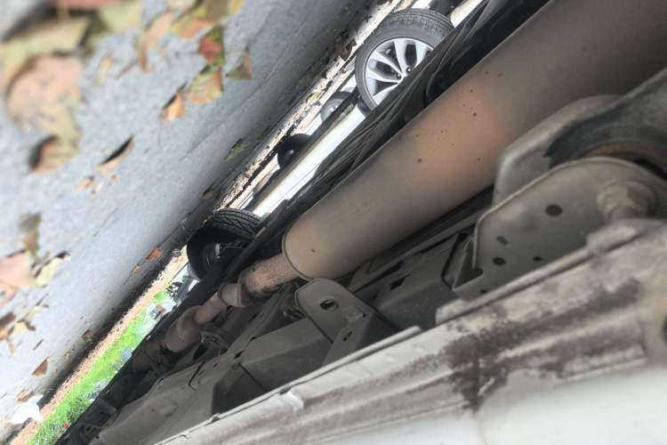 Used Buick GL8 2014 2.4L Classic Edition Chassis Rear Right