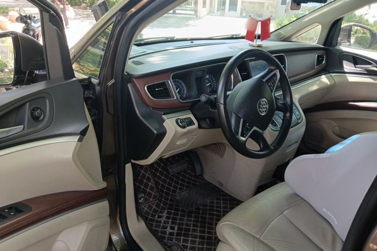 Used Buick GL8 2014 2.4L Executive Edition Driver Seat