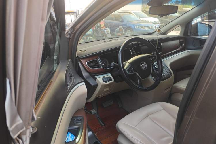 Used Buick GL8 2014 3.0L GT Luxury Business Haoya Edition Driver Seat