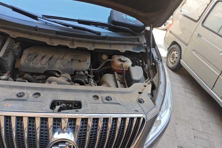 Used Buick GL8 2014 2.4L CT Luxury Business Comfort Edition Engine Bay Left