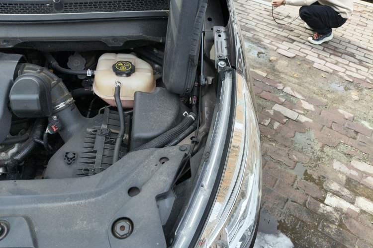 Used Buick GL8 2014 3.0L XT Luxury Business Flagship Edition Engine Bay Left
