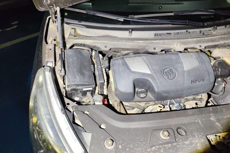 Used Buick GL8 2014 3.0L XT Luxury Business Flagship Edition Engine Bay Right