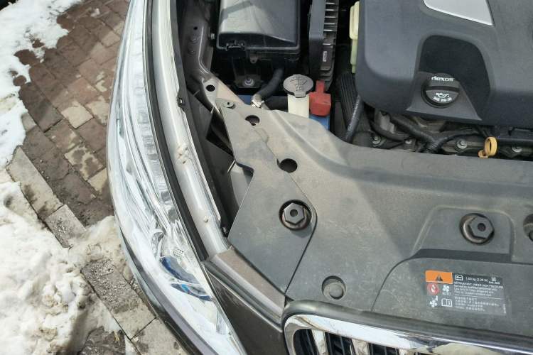 Used Buick GL8 2014 3.0L XT Luxury Business Flagship Edition Engine Bay Right