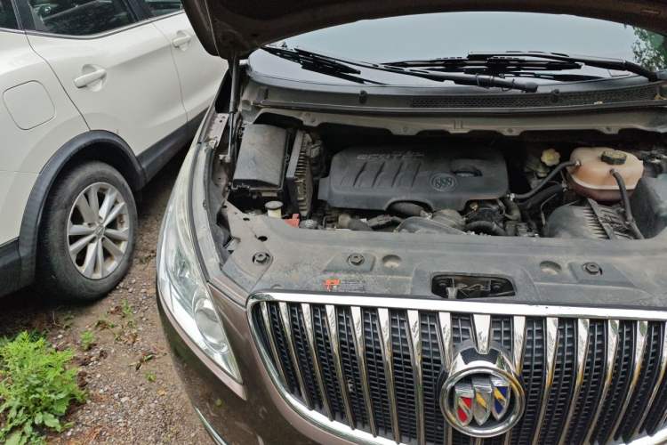 Used Buick GL8 2014 2.4L CT Luxury Business Comfort Edition Engine Bay Right
