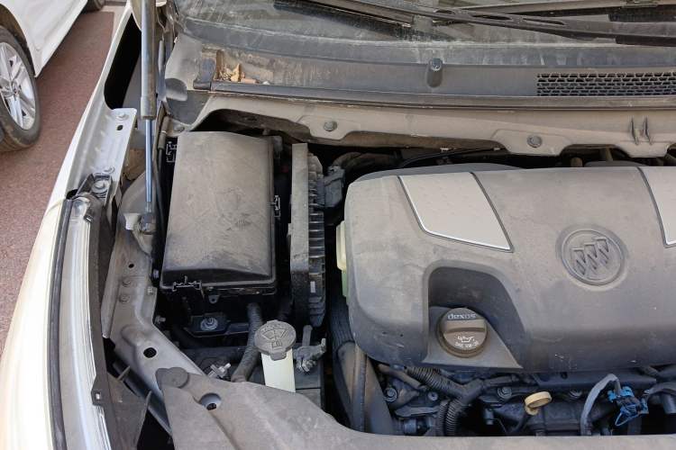 Used Buick GL8 2014 3.0L GT Luxury Business Haoya Edition Engine Bay Right