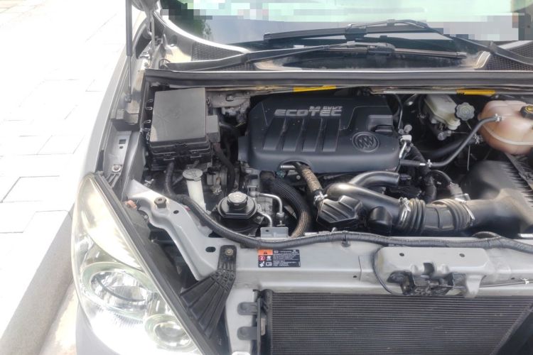 Used Buick GL8 2014 2.4L Classic Edition Engine Bay Right