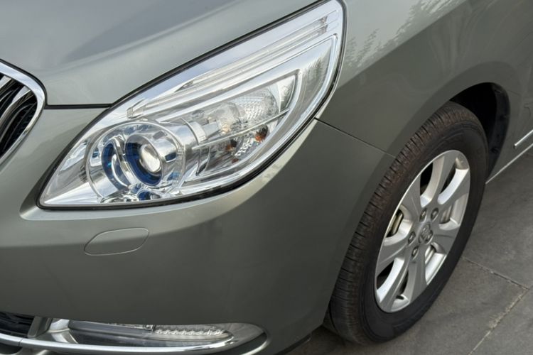 Used Buick GL8 2014 3.0L XT Luxury Business Flagship Edition Exterior 2
