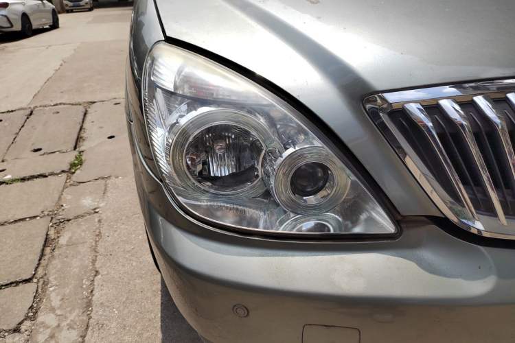 Used Buick GL8 2014 2.4L Comfort Edition Exterior 6