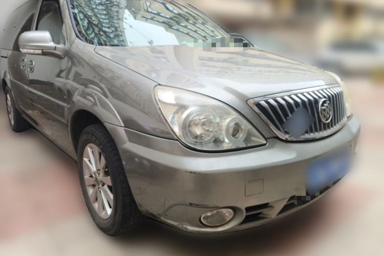 Used Buick GL8 2014 2.4L Classic Edition Front Right 45 Deg