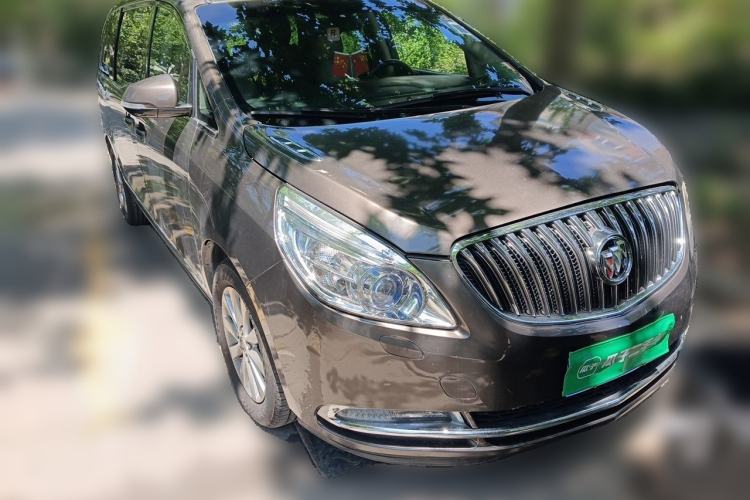Used Buick GL8 2014 2.4L Executive Edition Front Right 45 Deg
