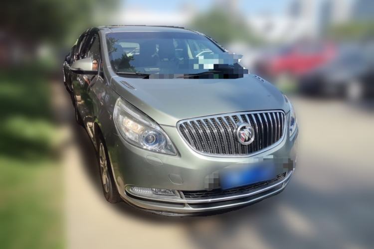 Used Buick GL8 2014 3.0L XT Luxury Business Flagship Edition Front Right 45 Deg