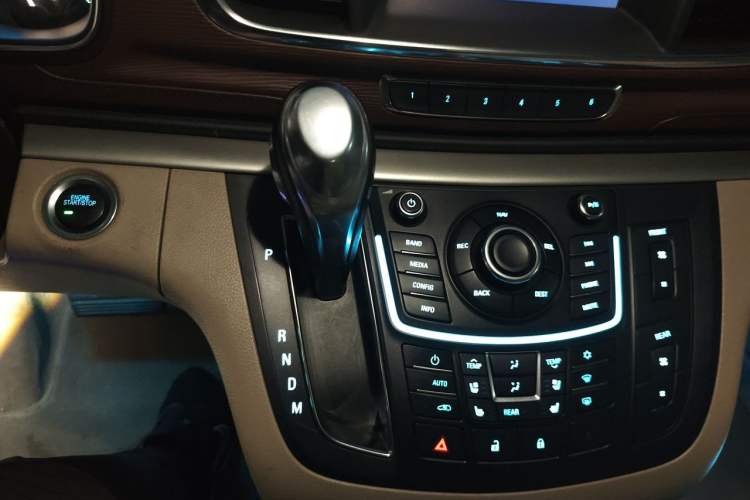 Used Buick GL8 2014 3.0L XT Luxury Business Flagship Edition Gear Lever