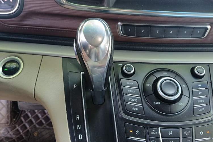 Used Buick GL8 2014 2.4L Executive Edition Gear Lever