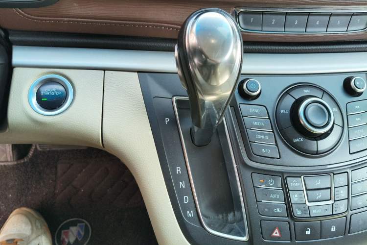 Used Buick GL8 2014 3.0L XT Luxury Business Flagship Edition Gear Lever