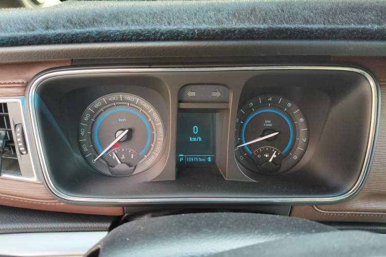 Used Buick GL8 2014 3.0L XT Luxury Business Flagship Edition Instrument Cluster