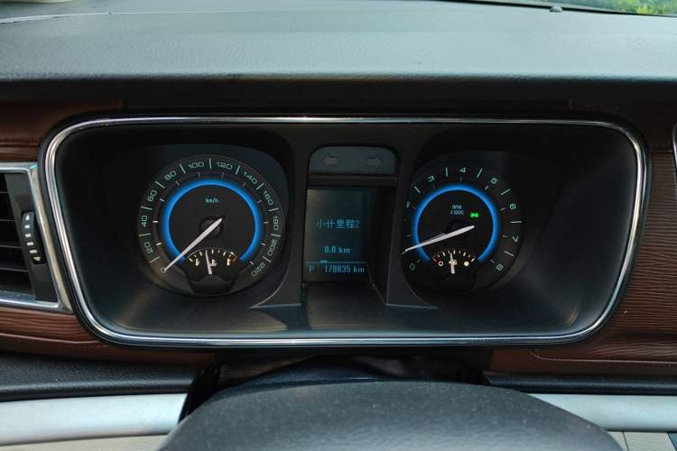Used Buick GL8 2014 3.0L GT Luxury Business Haoya Edition Instrument Cluster