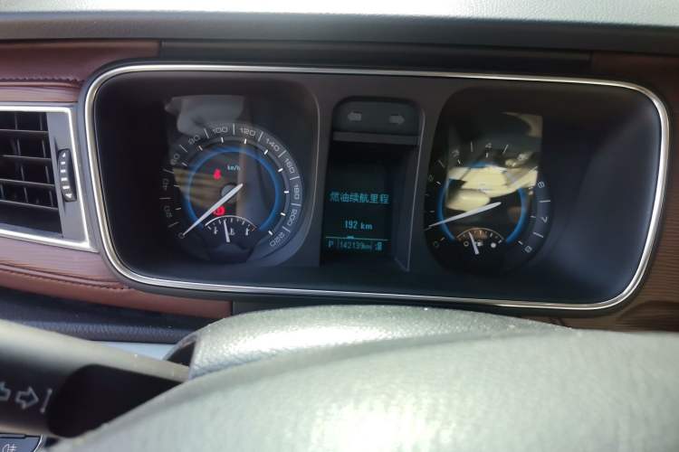 Used Buick GL8 2014 3.0L XT Luxury Business Flagship Edition Instrument Cluster