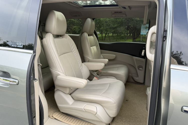 Used Buick GL8 2014 3.0L XT Luxury Business Flagship Edition Interior 10