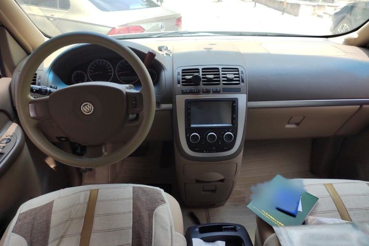 Used Buick GL8 2014 2.4L Comfort Edition Interior 2