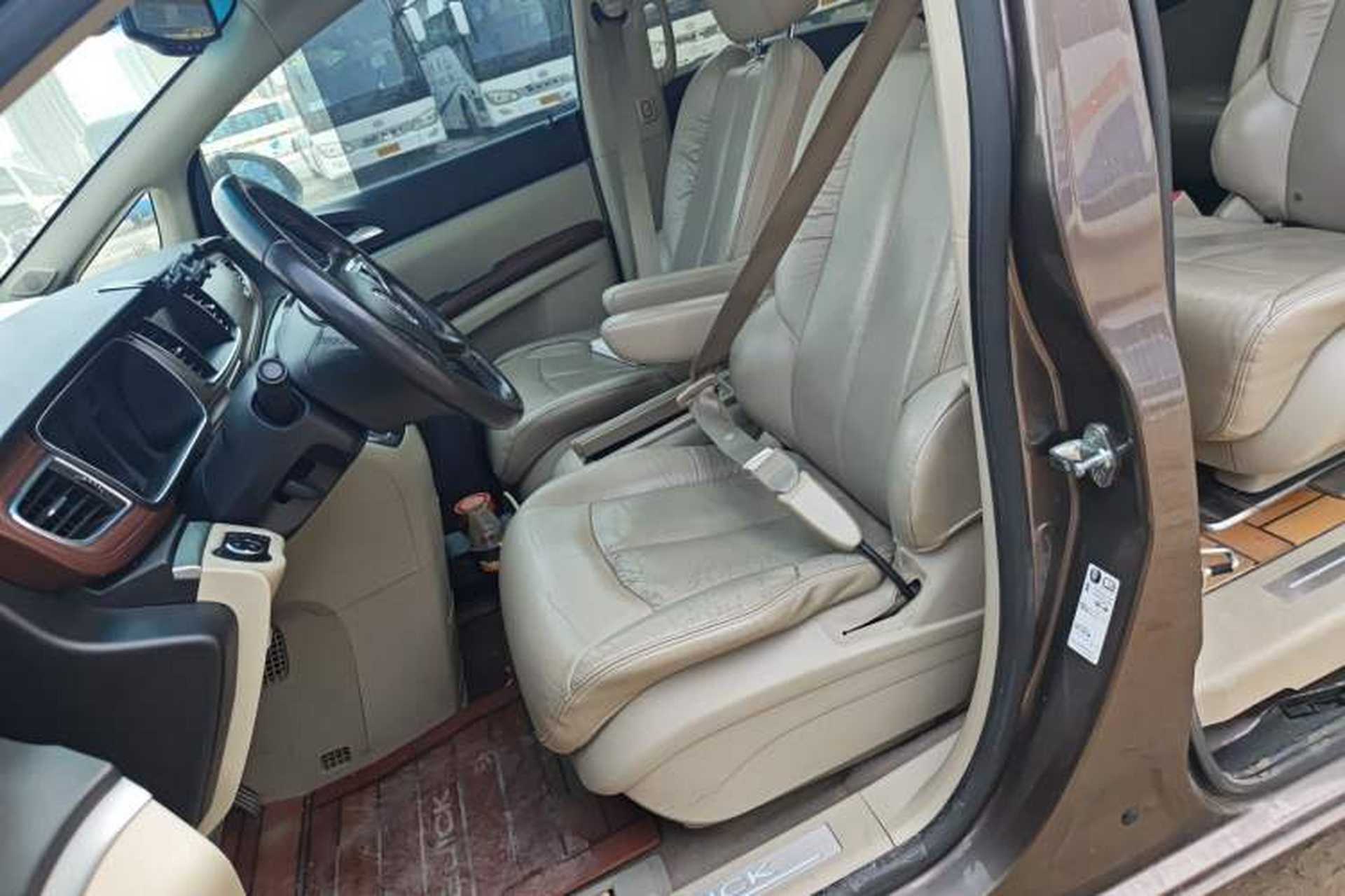 Used Buick GL8 2014 3.0L XT Luxury Business Flagship Edition Left Front Seat
