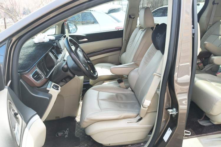 Used Buick GL8 2014 3.0L XT Luxury Business Flagship Edition Left Front Seat