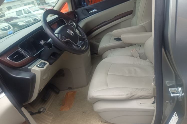 Used Buick GL8 2014 3.0L XT Luxury Business Flagship Edition Left Front Seat