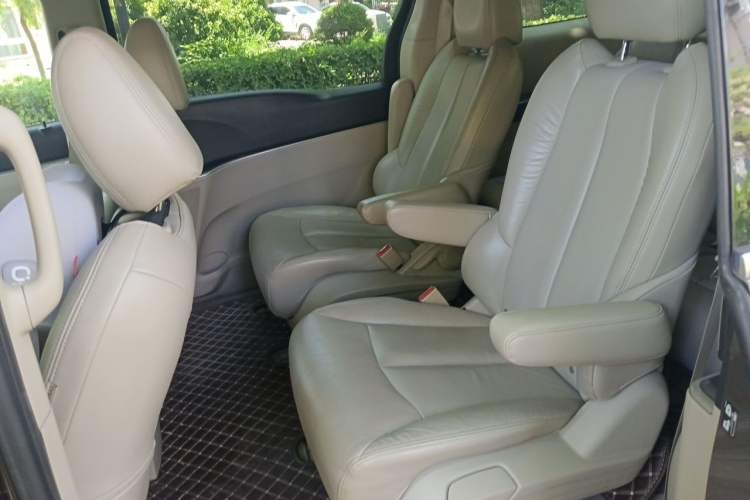 Used Buick GL8 2014 2.4L Executive Edition Left Rear Seat