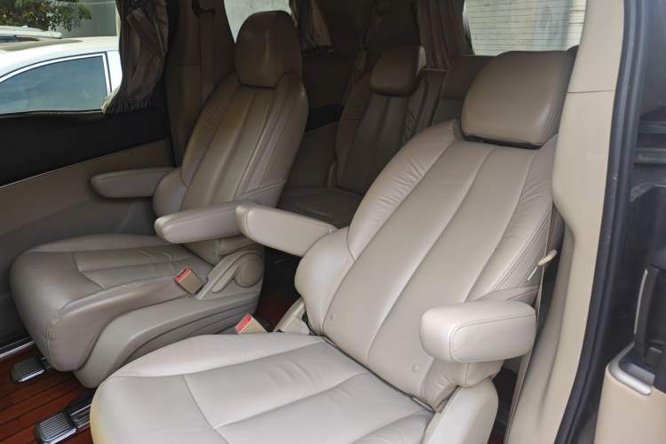 Used Buick GL8 2014 3.0L GT Luxury Business Haoya Edition Left Rear Seat