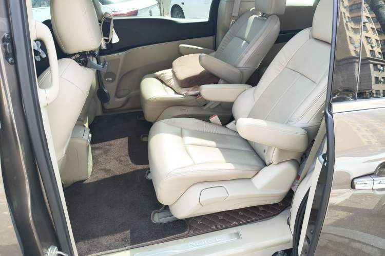 Used Buick GL8 2014 3.0L XT Luxury Business Flagship Edition Left Rear Seat