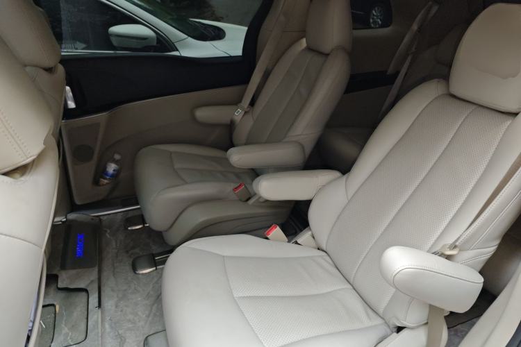 Used Buick GL8 2014 2.4L CT Luxury Business Comfort Edition Left Rear Seat