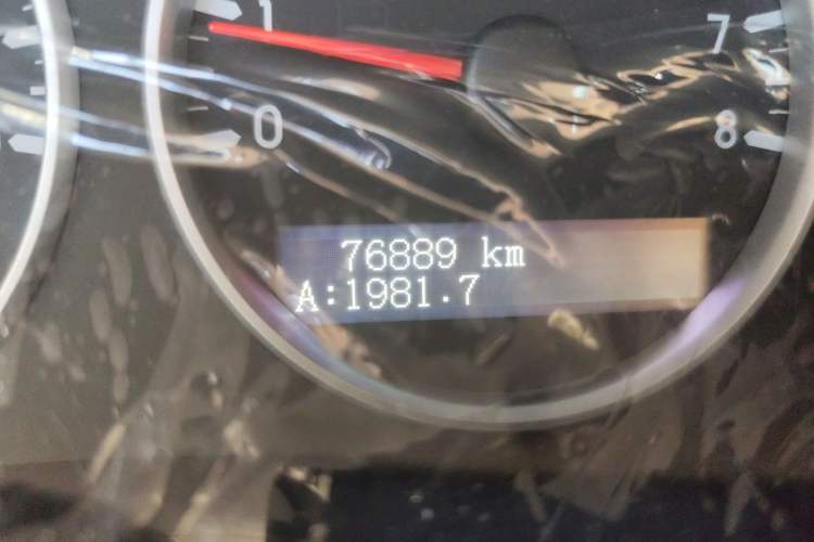 Used Buick GL8 2014 2.4L Classic Edition Odometer Close Up