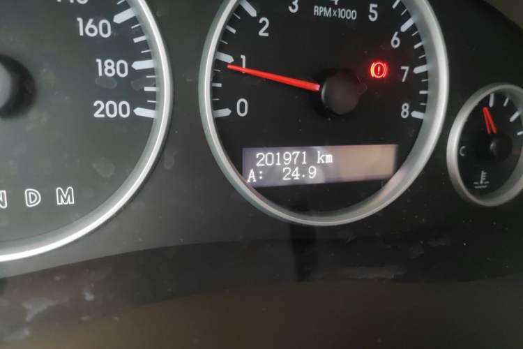 Used Buick GL8 2014 2.4L Classic Edition Odometer Close Up