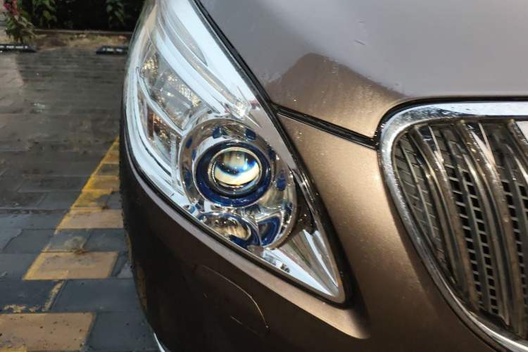 Used Buick GL8 2014 3.0L XT Luxury Business Flagship Edition Right Front Headlight
