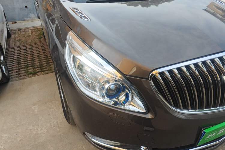 Used Buick GL8 2014 3.0L GT Luxury Business Haoya Edition Right Front Headlight