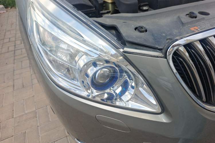 Used Buick GL8 2014 3.0L XT Luxury Business Flagship Edition Right Front Headlight