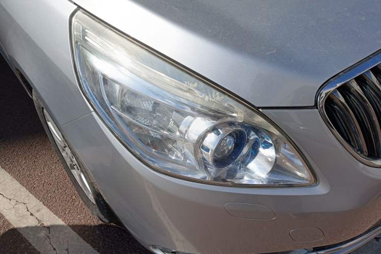 Used Buick GL8 2014 3.0L GT Luxury Business Haoya Edition Right Front Headlight