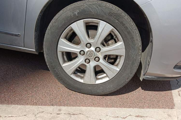 Used Buick GL8 2014 3.0L GT Luxury Business Haoya Edition Right Front Wheel Hub