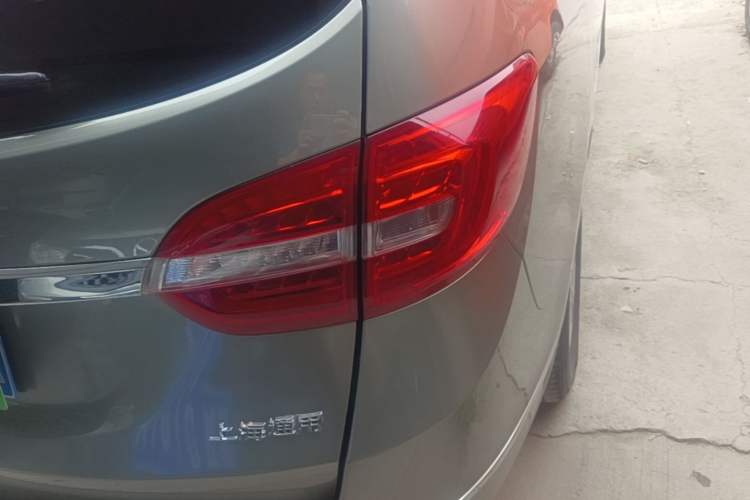 Used Buick GL8 2014 3.0L XT Luxury Business Flagship Edition Right Rear Taillight