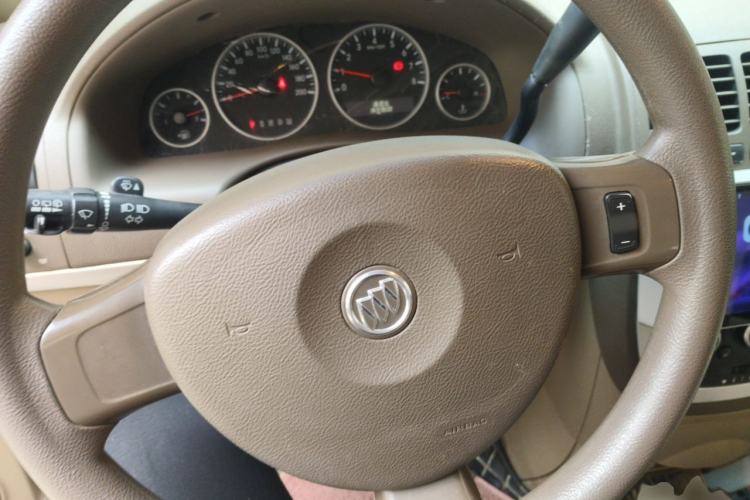 Used Buick GL8 2014 2.4L Classic Edition Steering Wheel