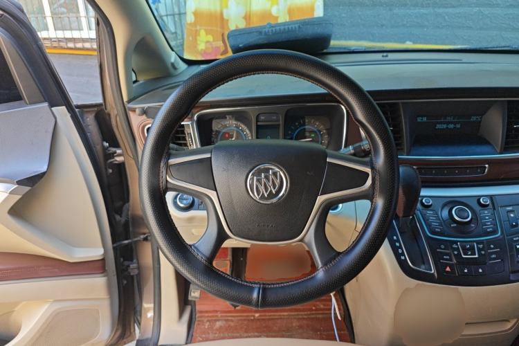 Used Buick GL8 2014 2.4L CT Luxury Business Comfort Edition Steering Wheel