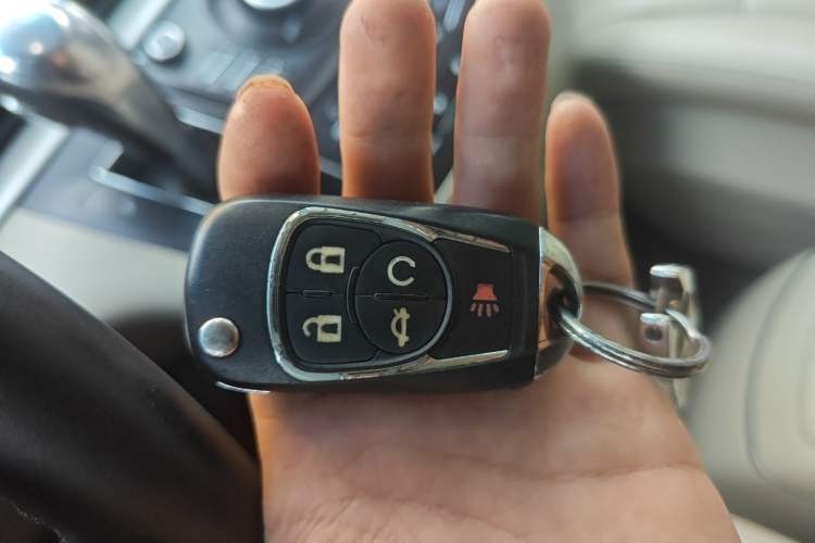 Used Buick GL8 2014 3.0L GT Luxury Business Haoya Edition Vehicle Key