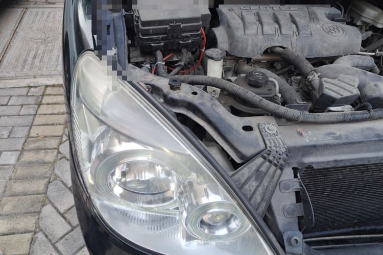 Used Buick GL8 2014 2.4L Classic Edition Engine Bay Right