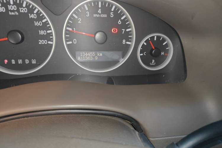 Used Buick GL8 2014 2.4L Classic Edition Odometer Close Up