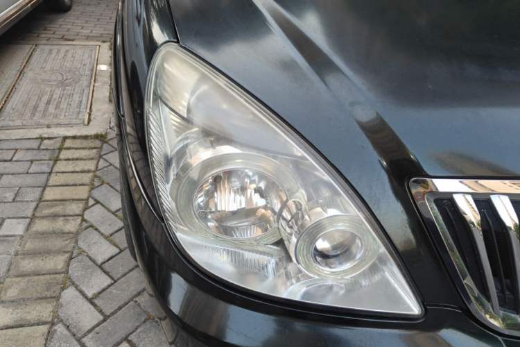 Used Buick GL8 2014 2.4L Classic Edition Right Front Headlight