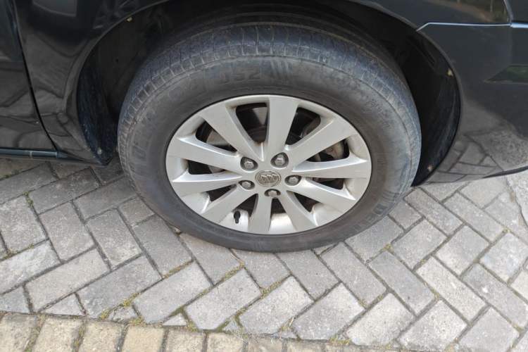 Used Buick GL8 2014 2.4L Classic Edition Right Front Wheel Hub