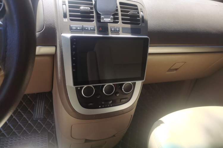 Used Buick GL8 2014 2.4L Classic Edition Audio And AC Panel
